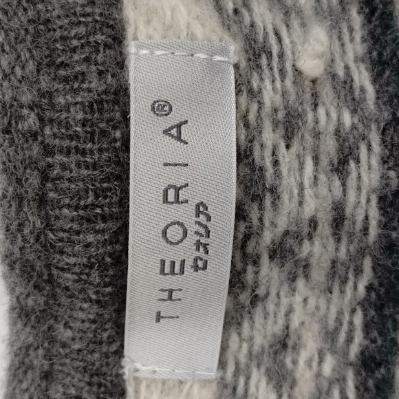 Theoria Nordic print buttondown cardigan sweater smaller large gray/green - Picture 6 of 9